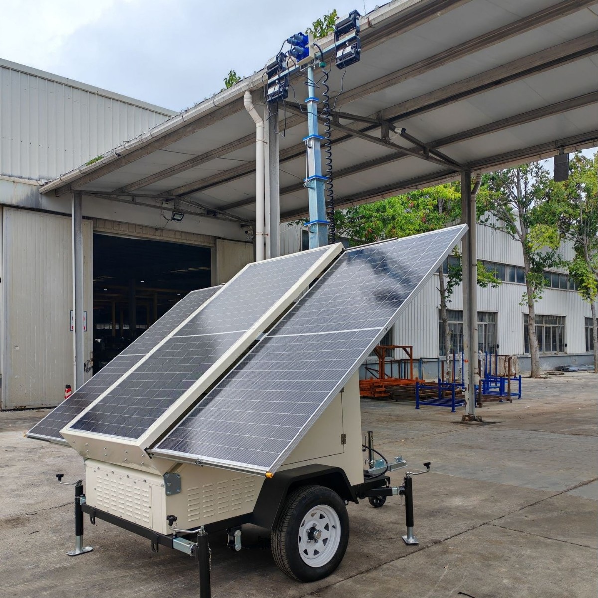 Max.7m Solar Light Tower with 4x150W LED - Image 2